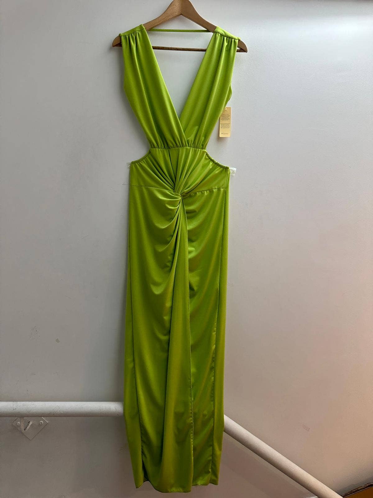 BACKLESS MAXI DRESS