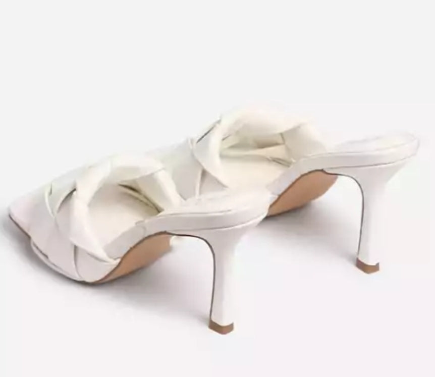 DREAM WOVEN PEEP TOE HEEL