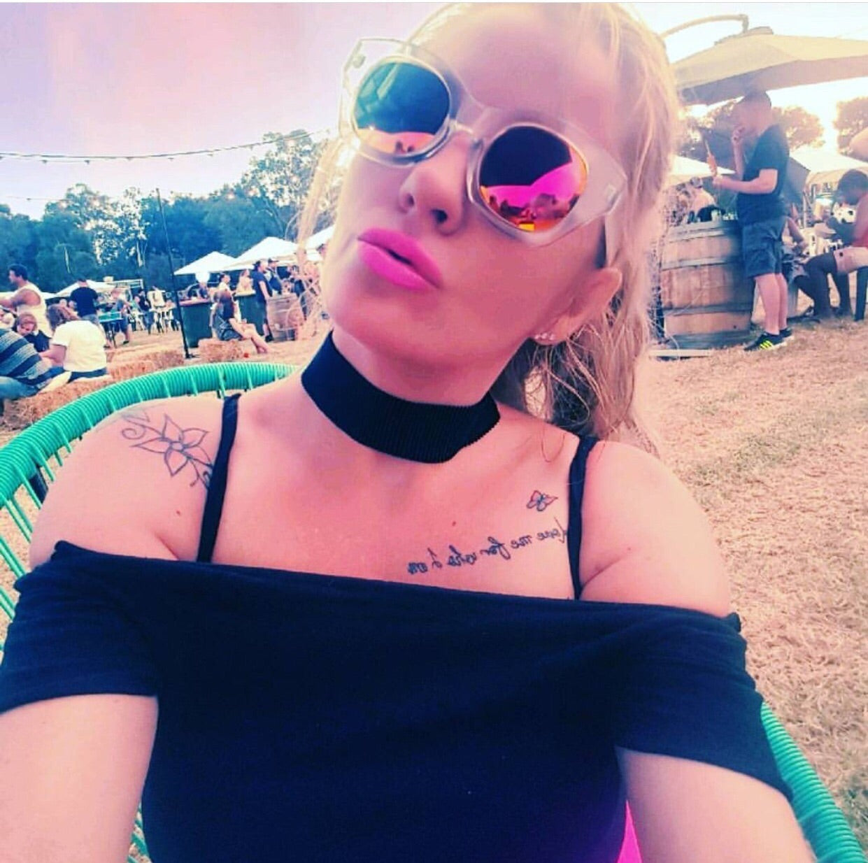 CLEAR FRAMED COLOURED SUNGLASSES