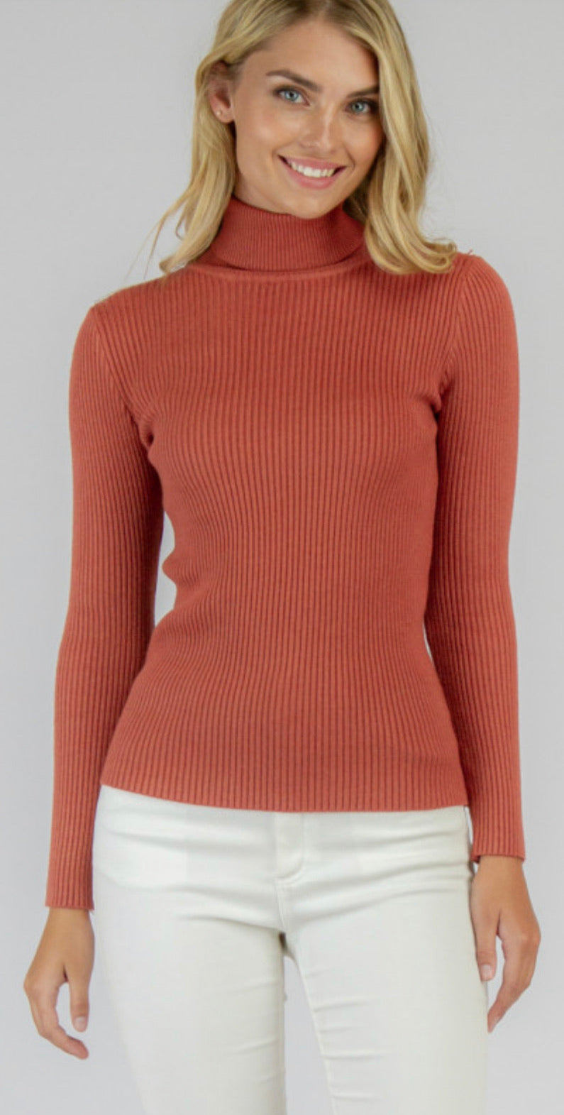RIBBED TURTLE NECK