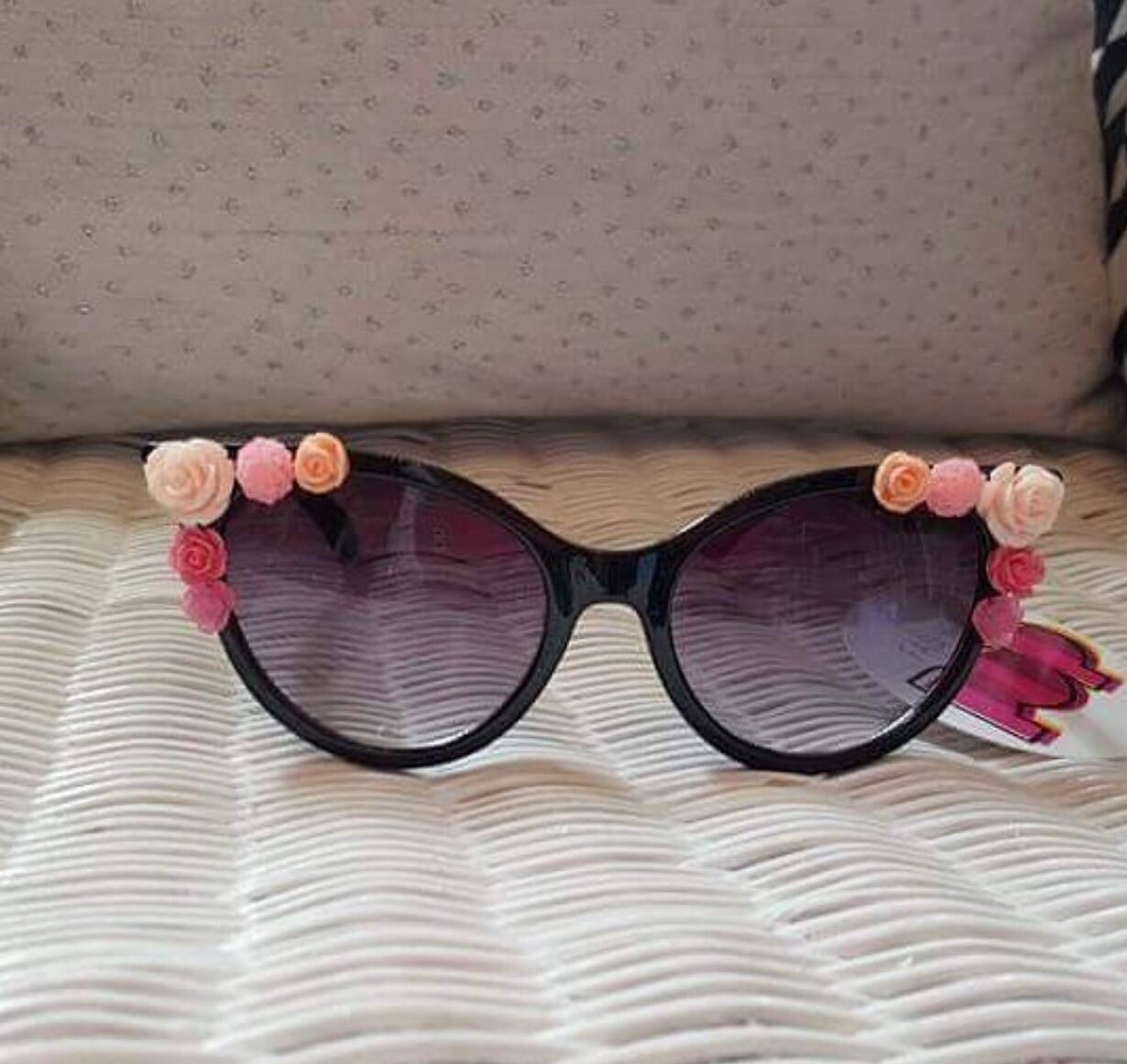 CAT EYE FLOWER SUNGLASSES
